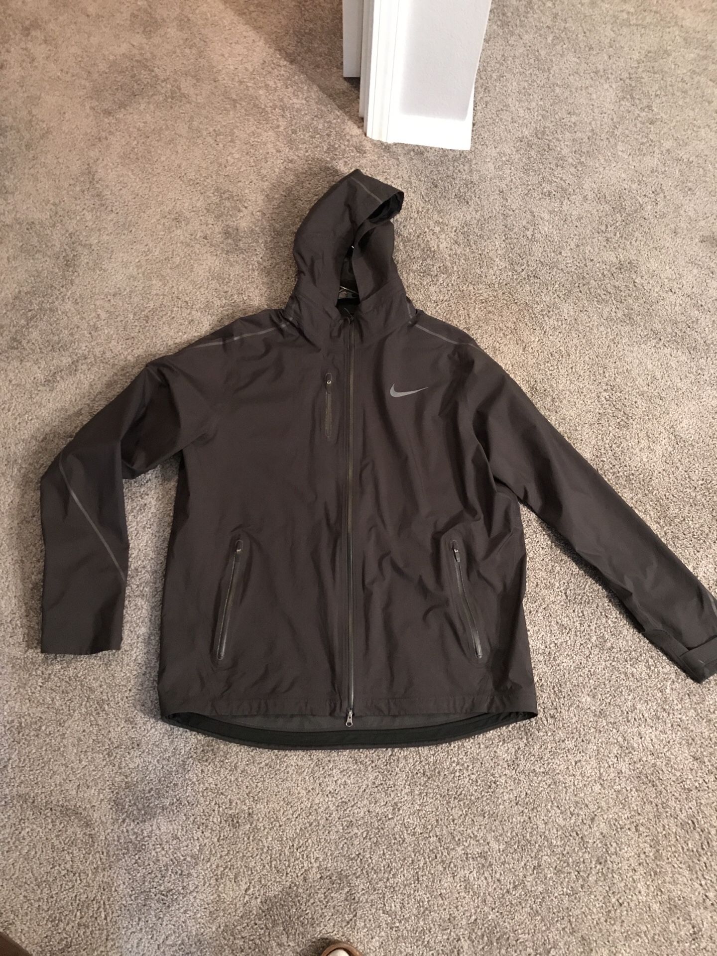 Nike shield rain jacket SZ-L