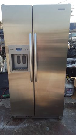 side by side refrigerator KichenAid