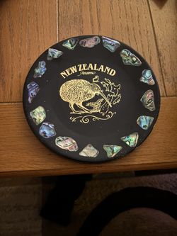 Vintage New Zealand collectible Plate