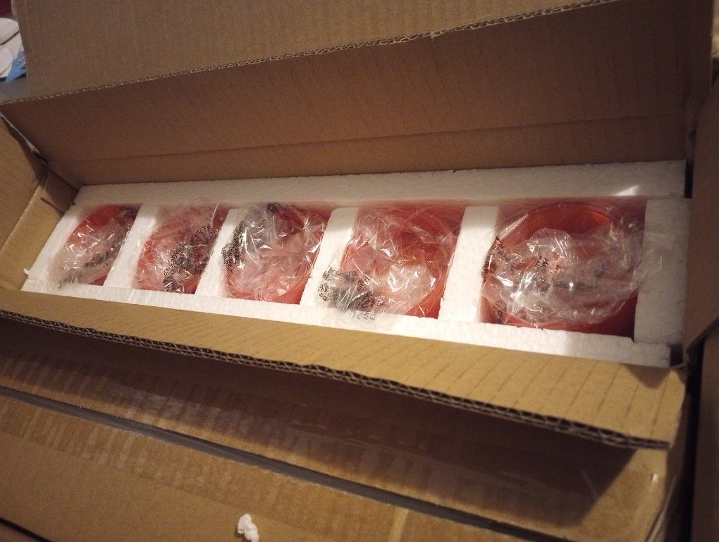 New Raspberry Rose Scented Candle 39oz. 10/Box.