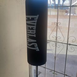 Everlast Standing Punching Bag