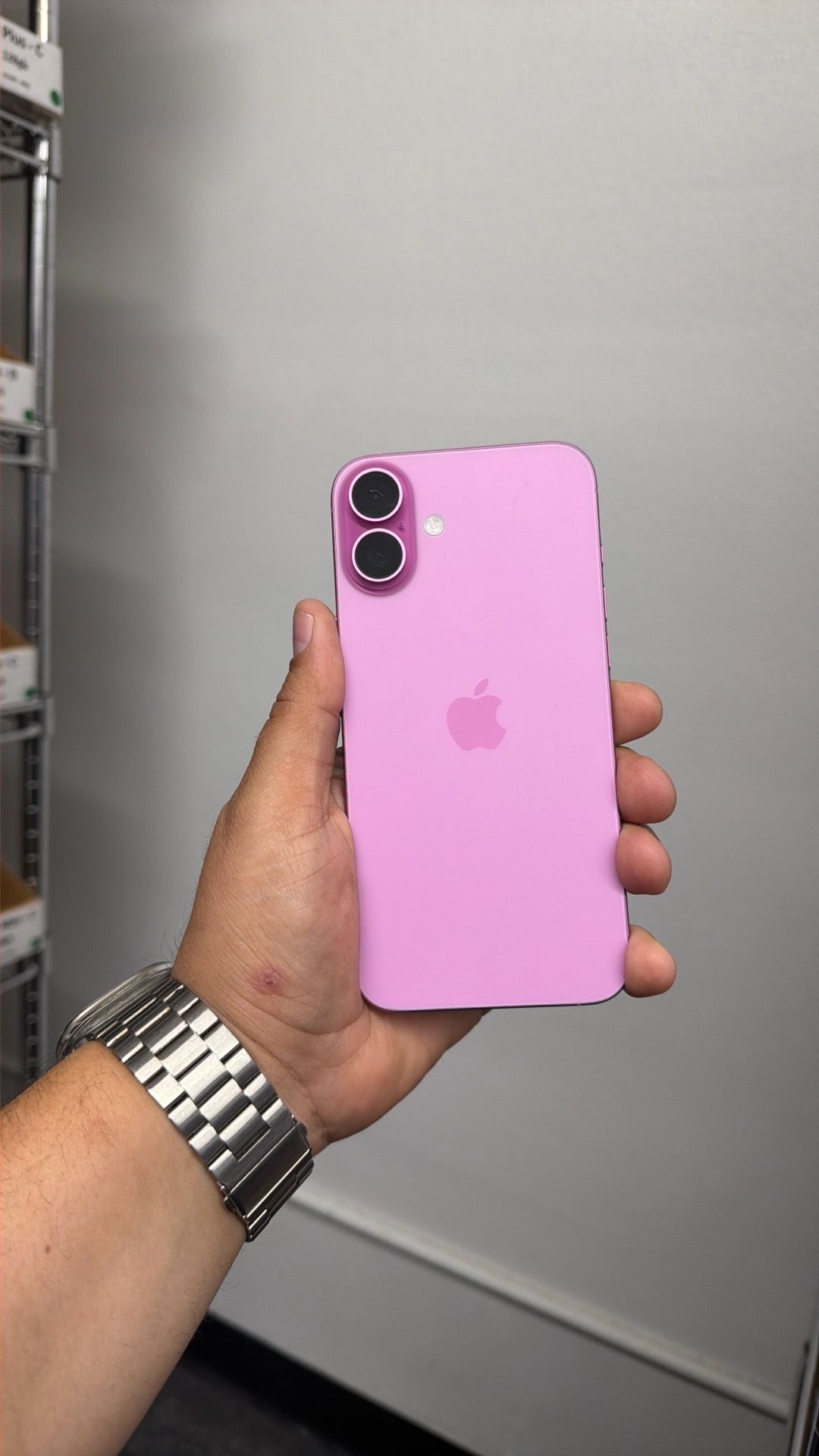 Apple iPhone 16 Plus 128GB Unlocked / Liberado ( LIKE NEW / COMO NUEVO)