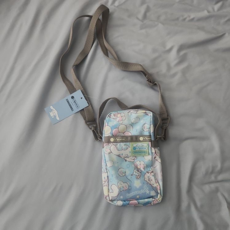NWT Lesportsac Cinnamoroll Small Crossbody Bag