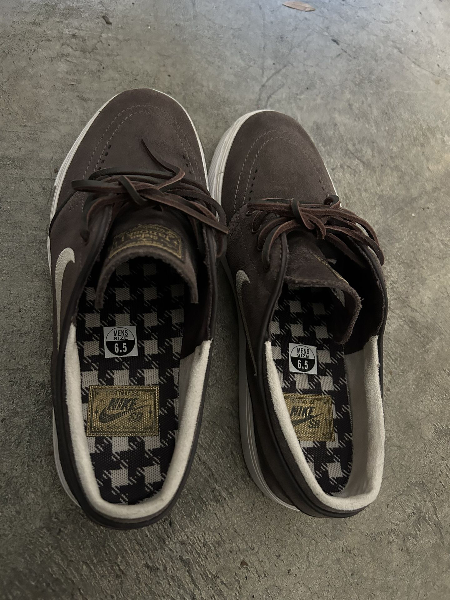 Nike suede Shoes 