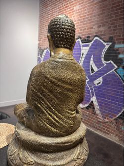 Large Meditating Buddha Statue – Great Condition