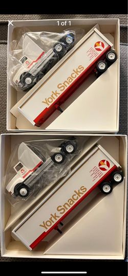 Winross York Snacks Trucks