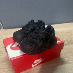 Nike Huarache Run (TD) Shoes – Black/Black – Size 3C (Toddler)