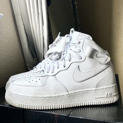 Nike youth Air Force 1s Mid
