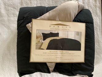 1PC Twin Reversible Comforter EUC