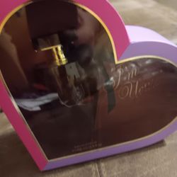 Victoria Secret Box Heart 3.4 Oz