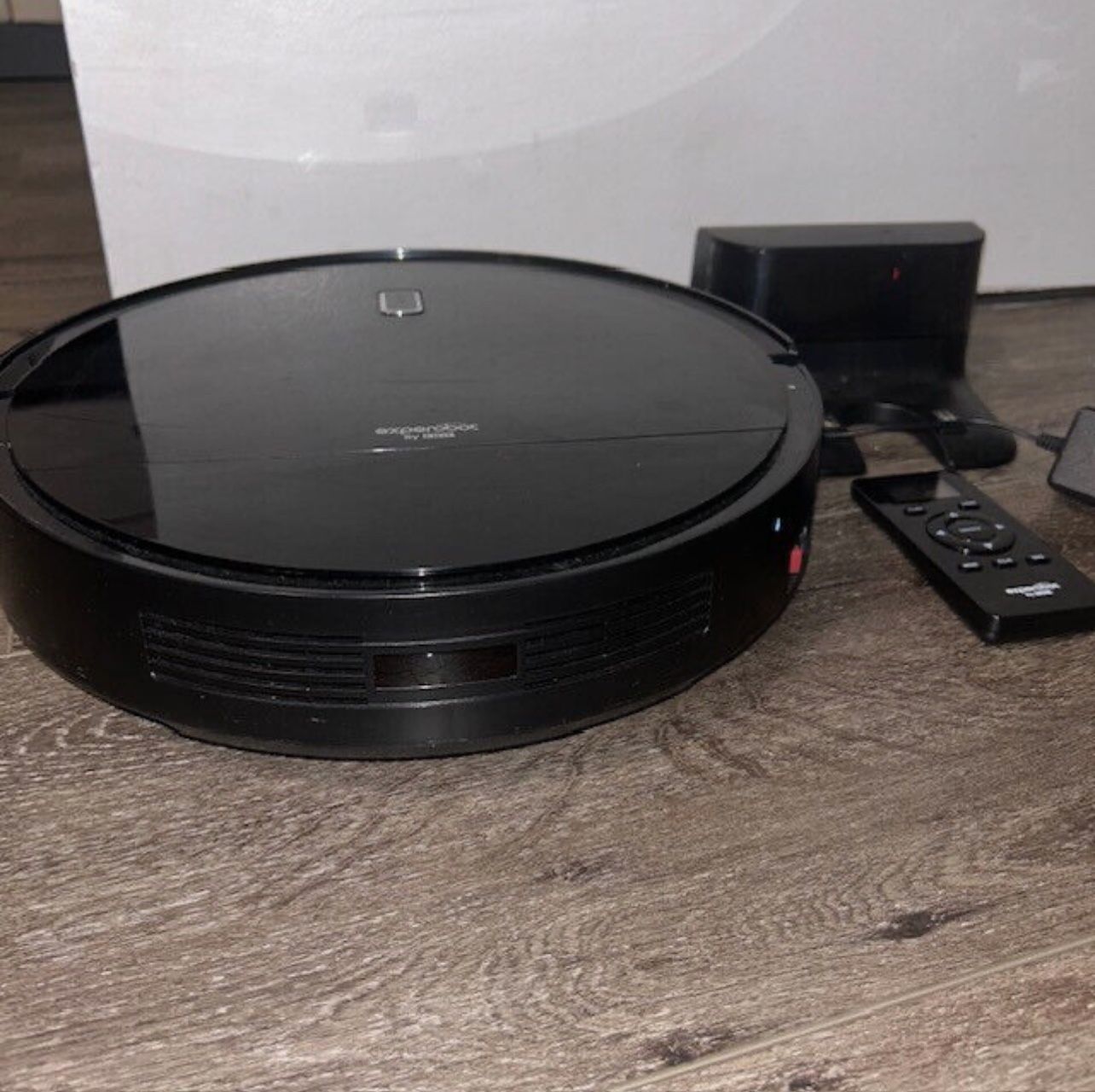 Enther Robot Vacuum Cleaner, Robotic Vacuum Cleaner with Gyro Navigation, 2600mAh, 120mins Run Time, Super-Thin, 6 Clean Modes, Self-Charging for Pet 