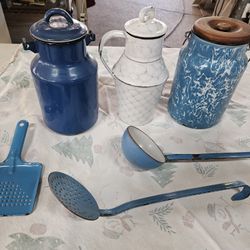 Cubos antiguos/ milk cream pails $30.00 EACH/ Cada Uno 