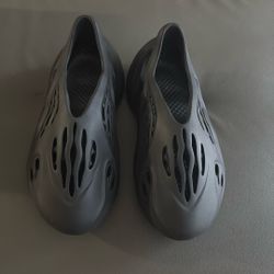 Adidas Foam Runners Men Size 9 Onyx 