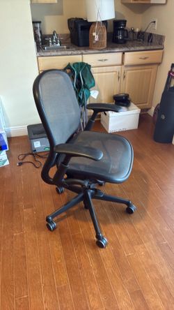 Knoll Chadwick Chair (Aeron designer)