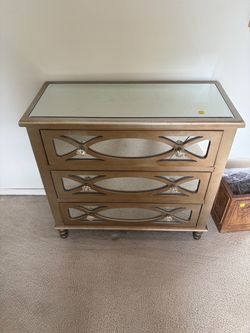 3 Drawer Mirrored Dresser
