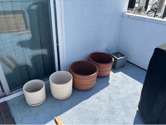 Plant pots
