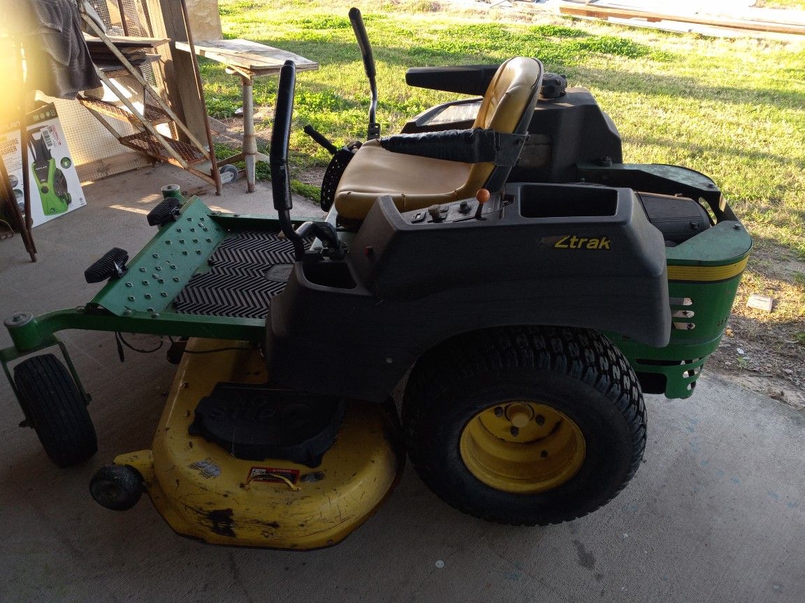 John Deere Zero Turn Z425