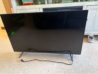 Hisense 43” inch Roku Smart TV Flat Screen HD