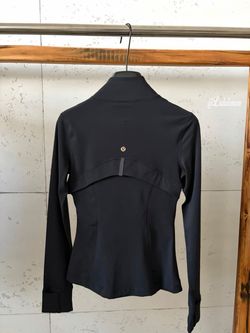 Lulu define jacket