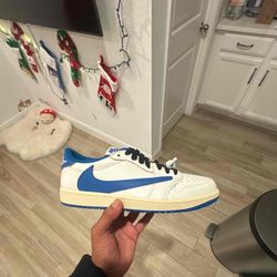 Jordan 1 Fragment Travis scott