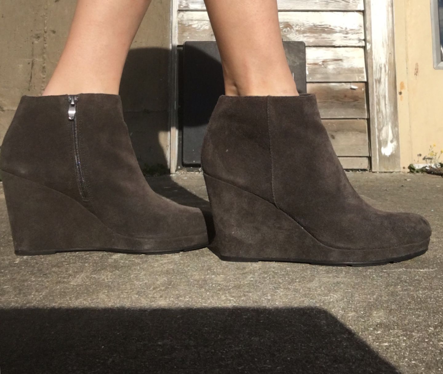 Grey suede wedge ankle boots sz 40