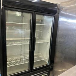 Commercial True refrigerator merchandiser