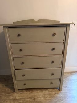 Dresser 5 drawer