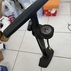 Bontrager  Charger Floor Pump