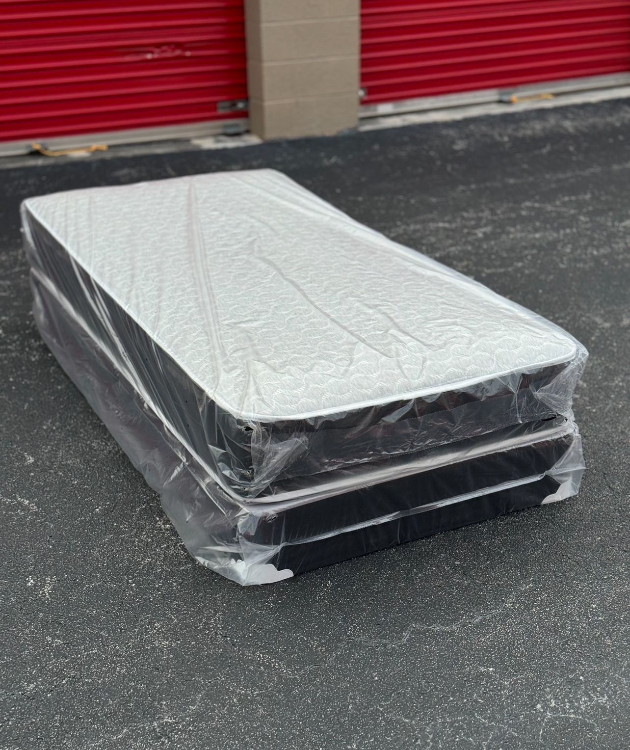 New Twin Size Mattress And Box Spring Set // We Offer 🚚