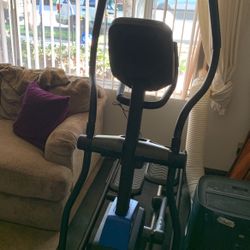 Horizon Easy Glide Elliptical Like New