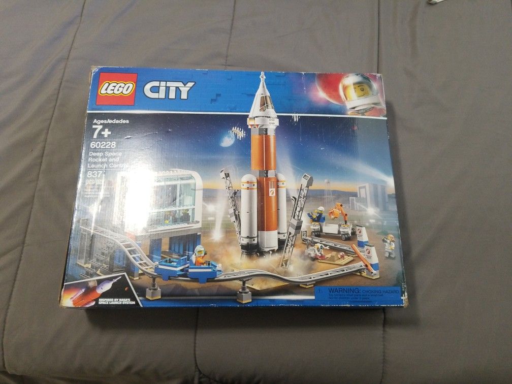 Lego Cyti Deep Space Rocket And Launch Control Dont Really Know If