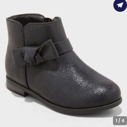 Toddler Sammi Shimmer Boots - Cat & Jack™ Black 
Available 
