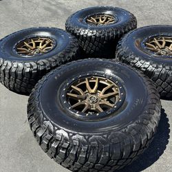 Jeep 17” Fuel Rebel Wheels  With 39” BFG KM3 Mud-Terrain Tires Rims Rines 