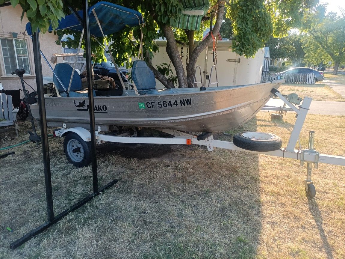 Aluminum Boat Grumman Mako 12ft
