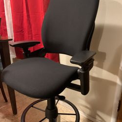 Steelcase Leap Stool, All Features, 4-Way Adjustable Arms, Adjustable Lumbar Support (V2)