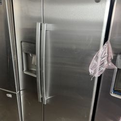 Ge Side-By-Side Refrigerator With 90 Day Warranty Only $499
