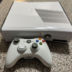 Xbox 360 RGH-3 Fully white 1tb Hdd With Games 