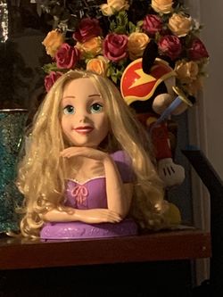 Girl hair dress up play Ruppensel