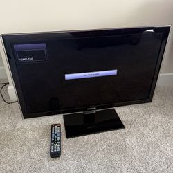 Samsung 32” Smart TV With Swivel Stand