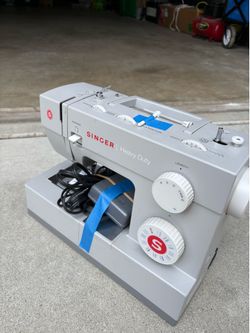 Heavy duty sewing machine