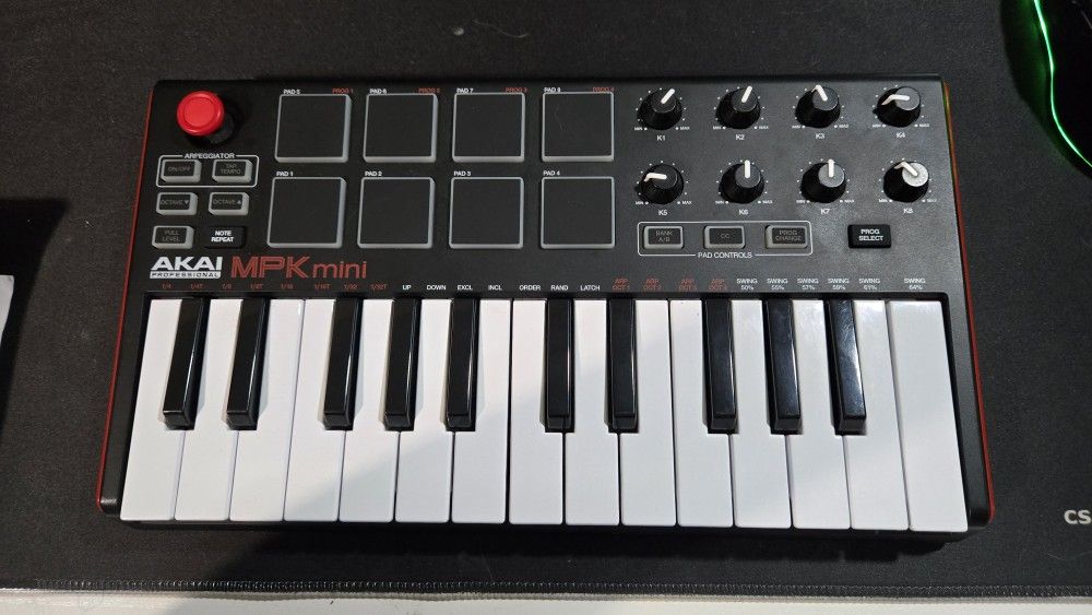 Akai Professional MPK mini