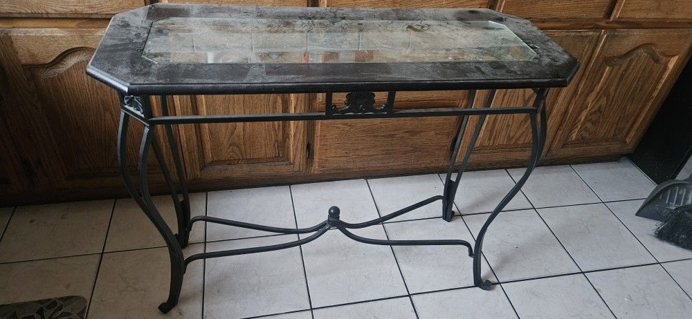 Decorative table