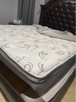 King size mattress pillow top and box spring