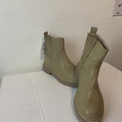 Tan zippered Boots memory foam women size 7.5