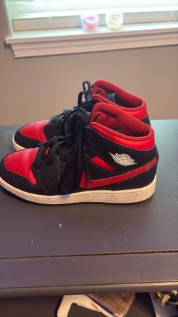 Jordan 1 size 4