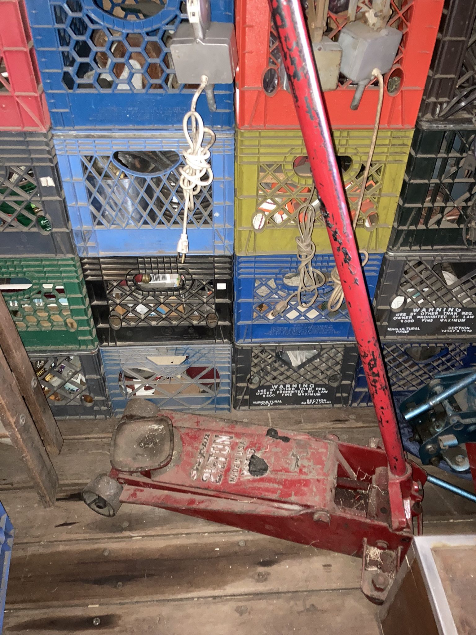 Old Snap-On 2 1/2-Ton Floor-Jack As-Is (broken front-wheel) $85.00 Cash