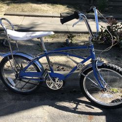 Banana Seat Schwinn Style 1970s Bike 