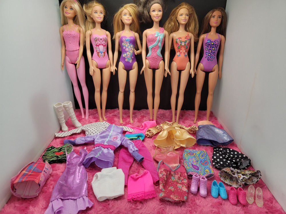 Barbie Doll & Clothes Lot