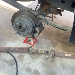 Rear Differential  6 Lug  Disc Brakes Silverado 