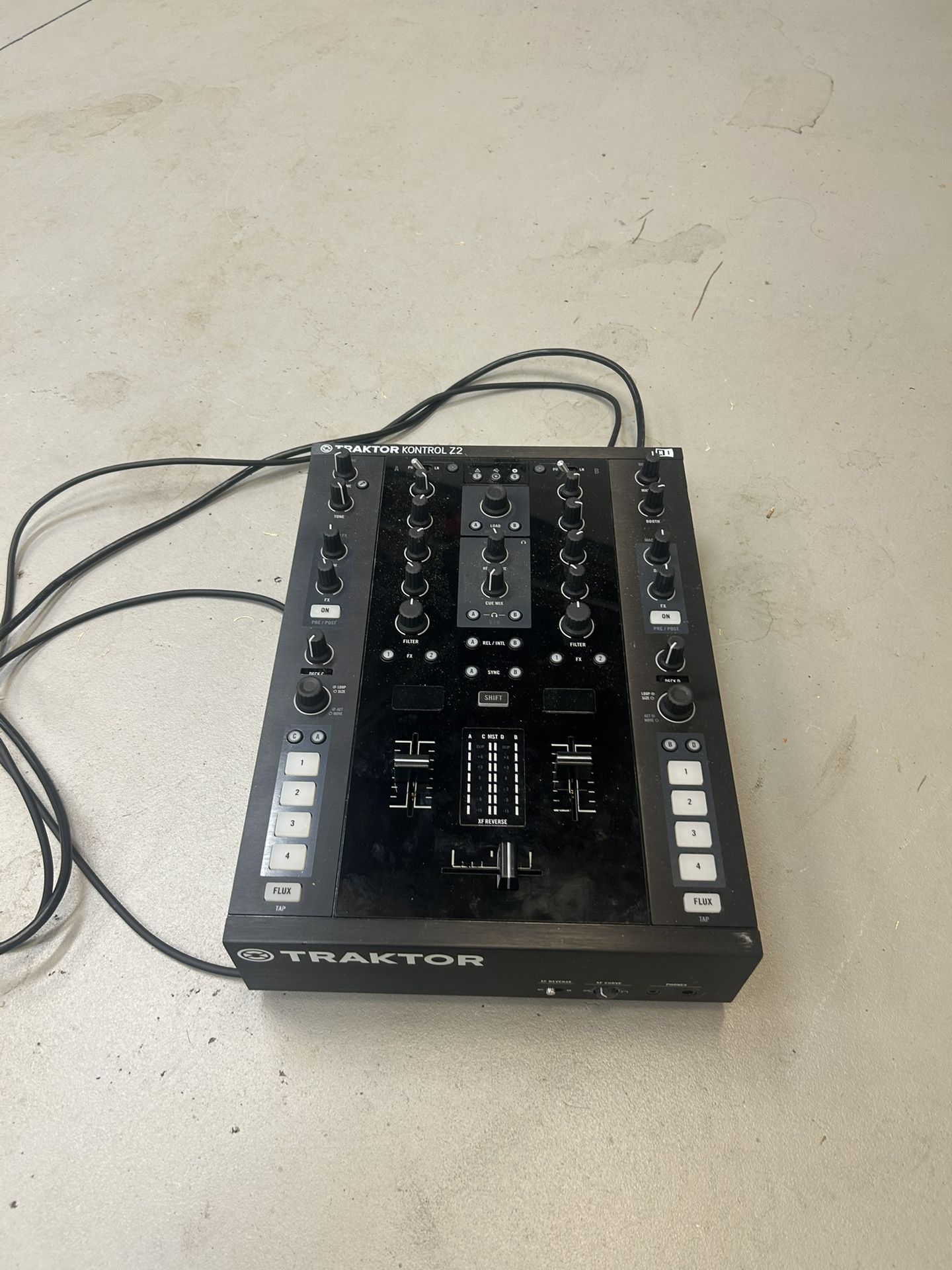 Native Instruments Traktor Kontrol Z2 DJ Mixer - 2-Channel DJ Controller